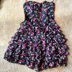 Floral Mini Dress by GUESS [Size: s/m] (Excellent condition)